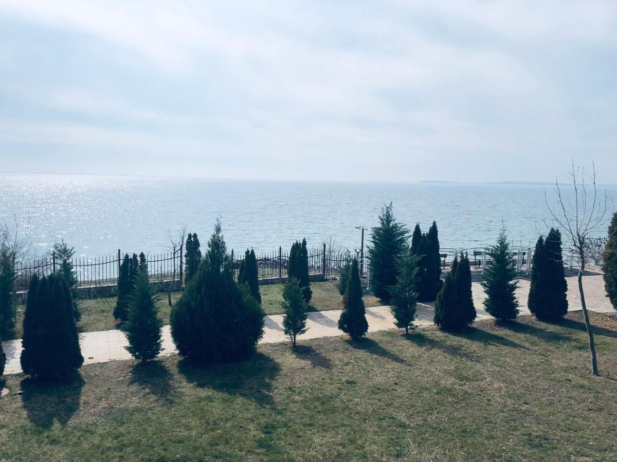 Beautiful Apartment Right By The Sea, Sveti Vlas Exterior foto