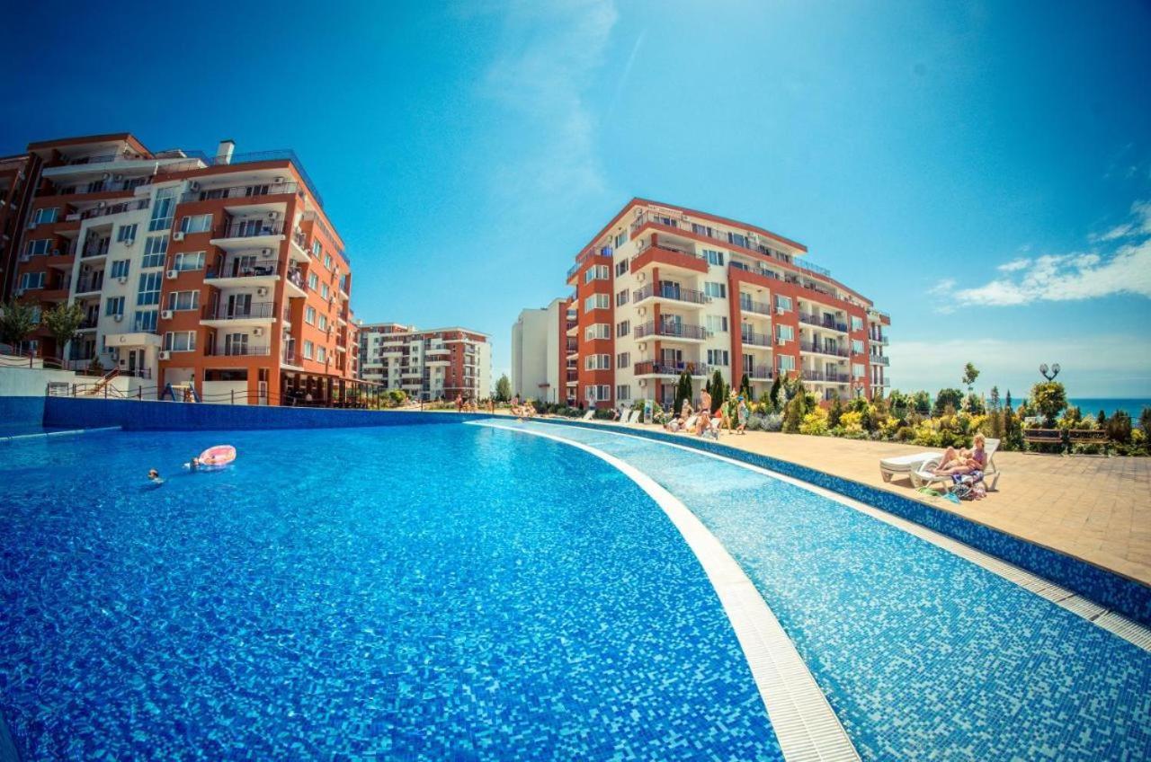 Beautiful Apartment Right By The Sea, Sveti Vlas Exterior foto
