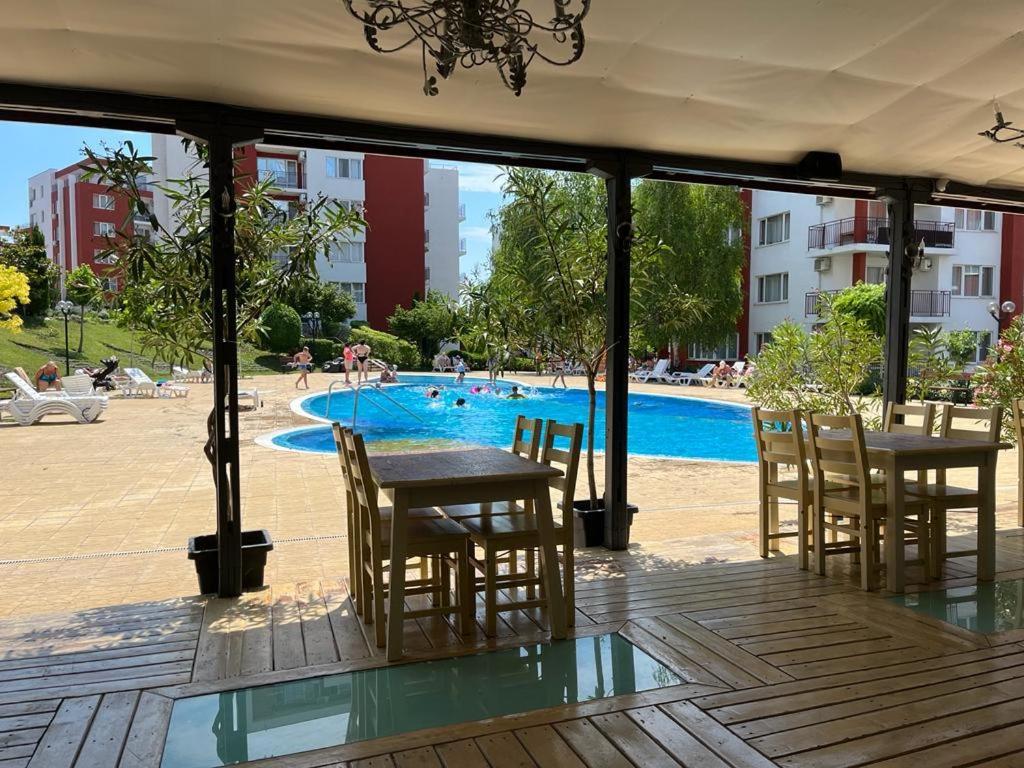 Beautiful Apartment Right By The Sea, Sveti Vlas Exterior foto