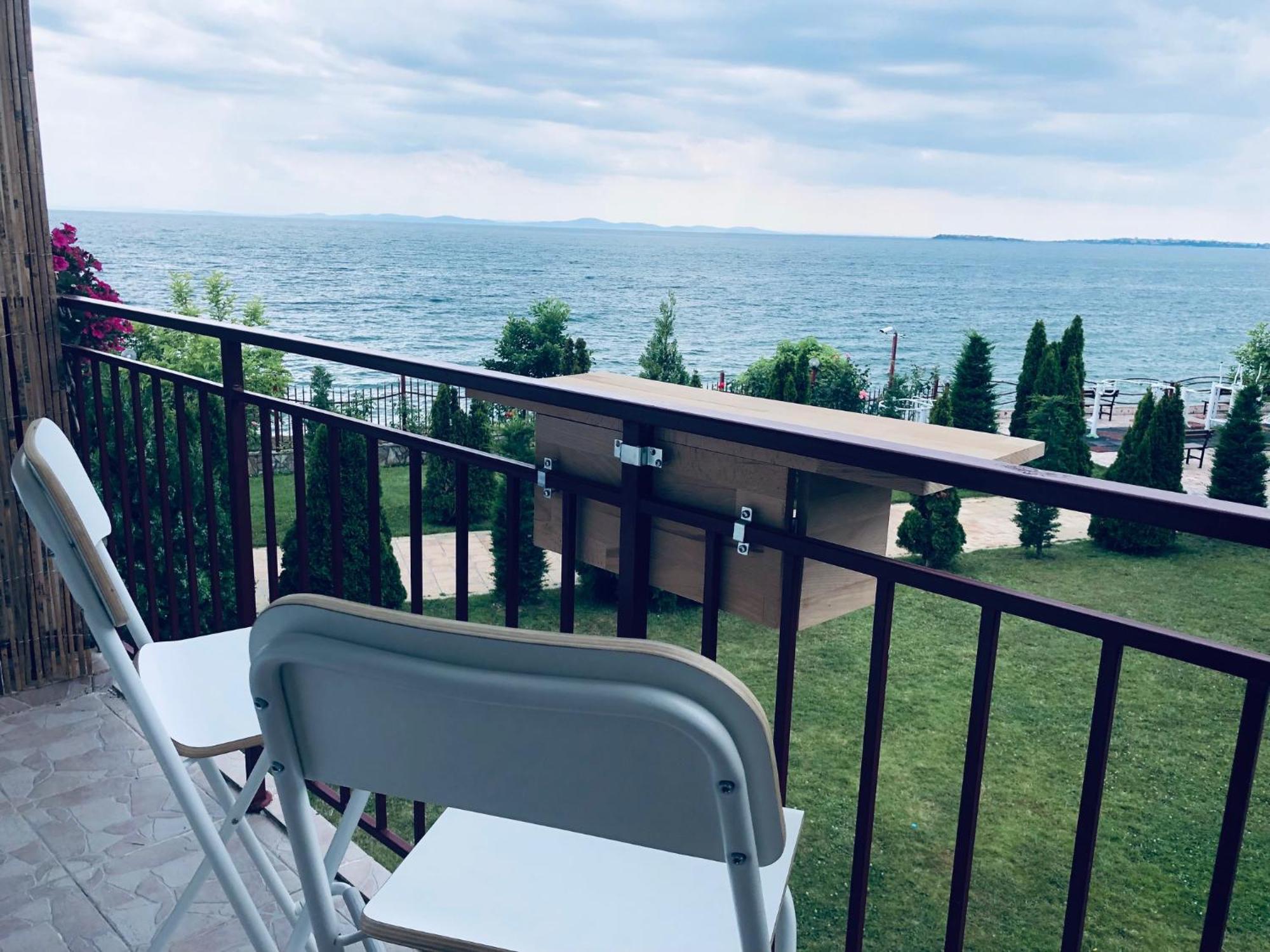 Beautiful Apartment Right By The Sea, Sveti Vlas Exterior foto